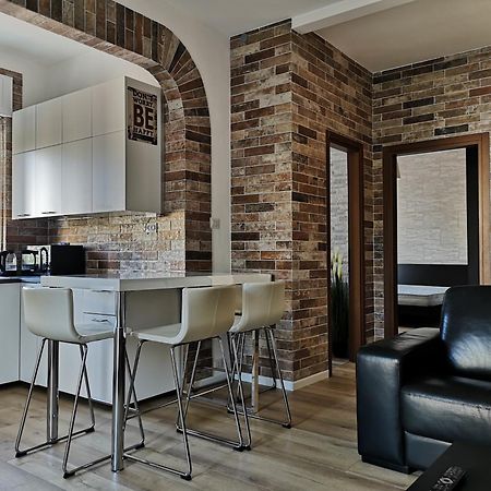 Queen East Verona Apartments Экстерьер фото