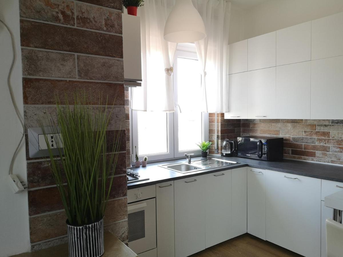 Queen East Verona Apartments Экстерьер фото