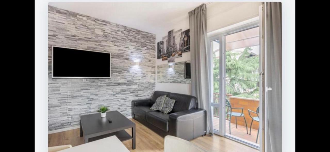 Queen East Verona Apartments Экстерьер фото